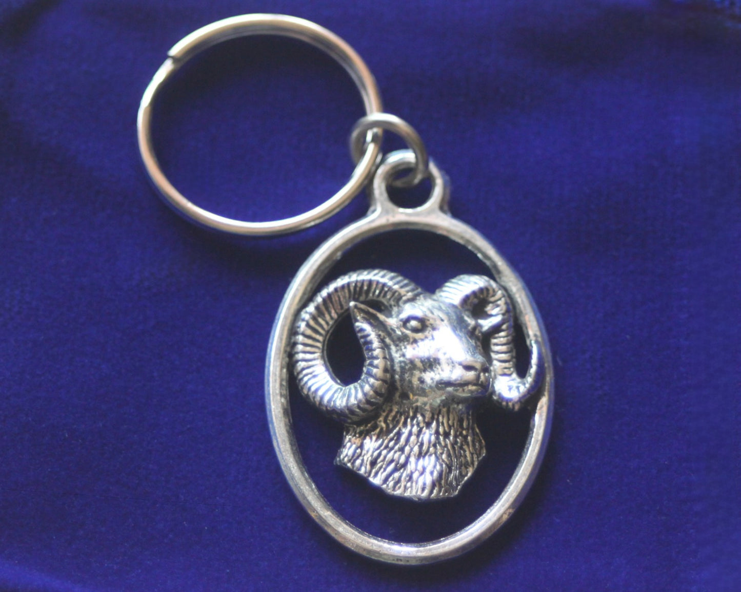 Bighorn Sheep Keyring with Gift Pouch, Pewter, silver metal