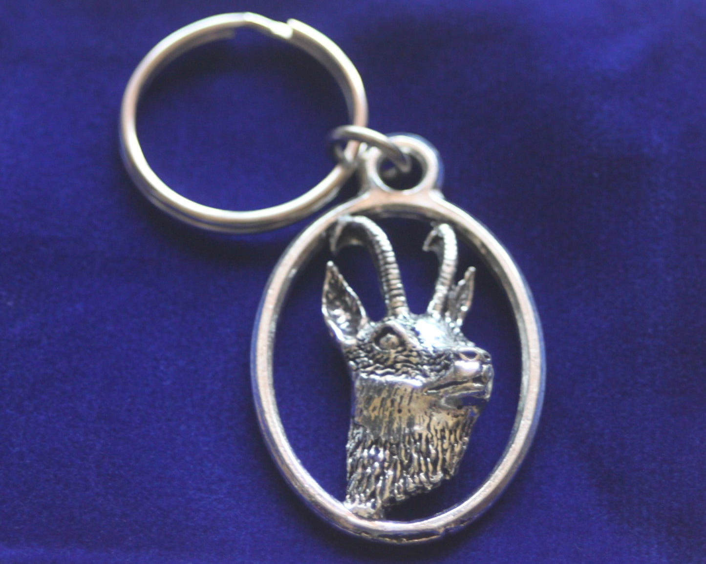 Chamois Keyring with Gift Pouch, Pewter, silver metal
