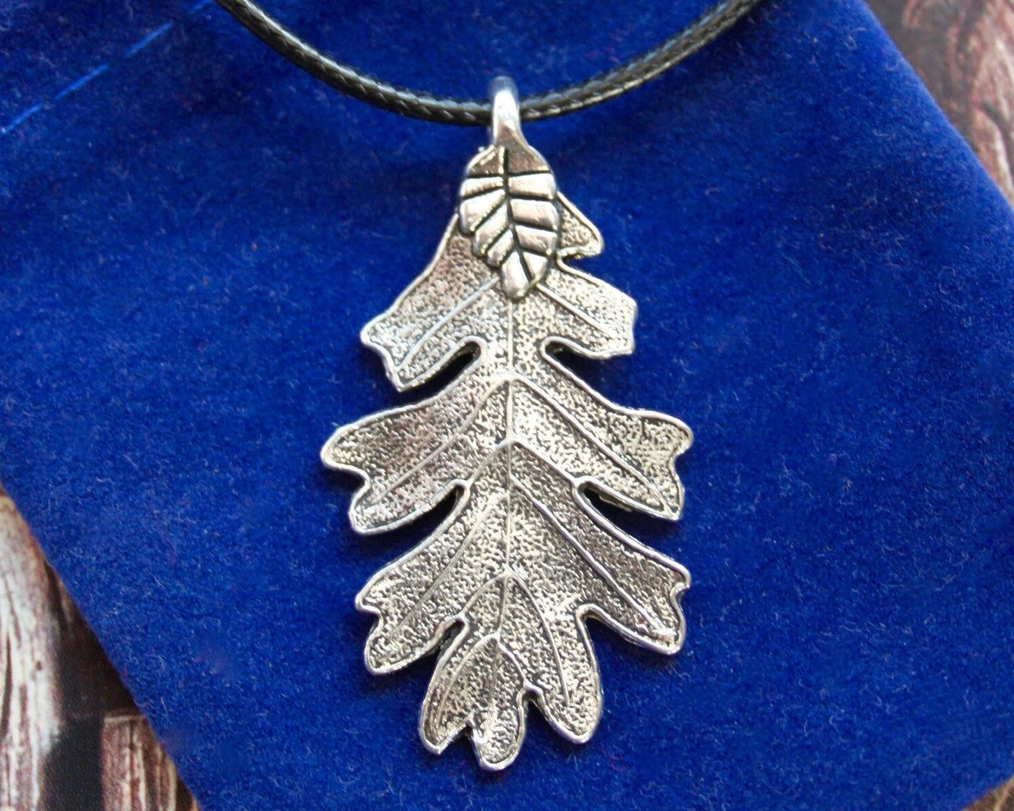 Waxed Cord Oak Leaf Pendant Necklace with Gift Pouch