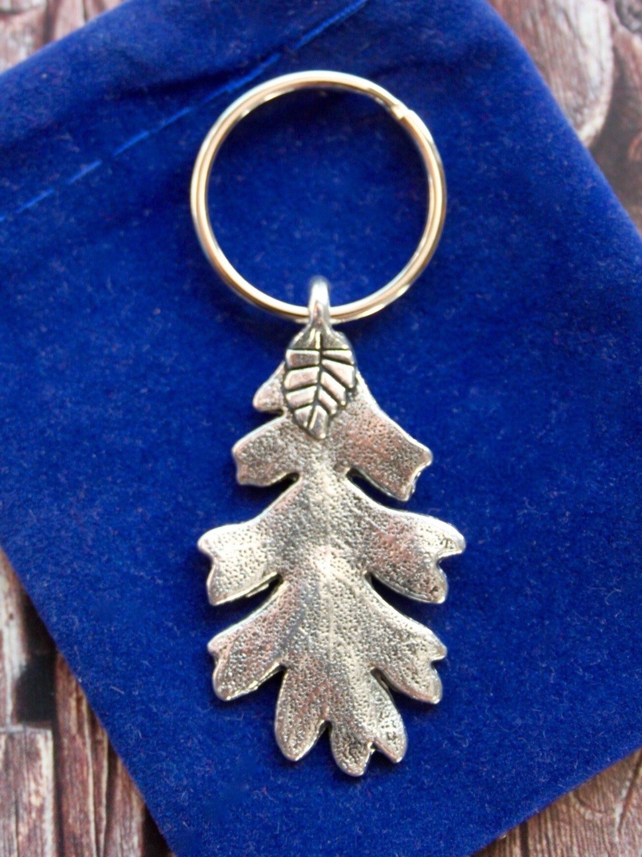 Oak Leaf Metal Keyring with Gift Pouch