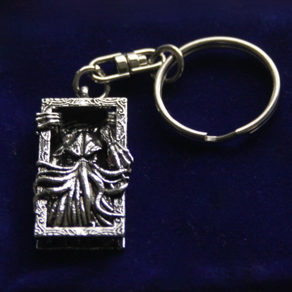 Cthulhu Octopus Pendant Keyring with Gift Pouch, Silver Stainless Steel Keychain