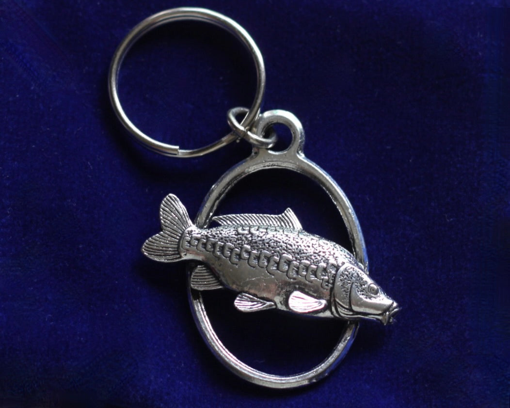 Mirror Carp Fishing Keyring with Gift Pouch, Pewter, silver metal