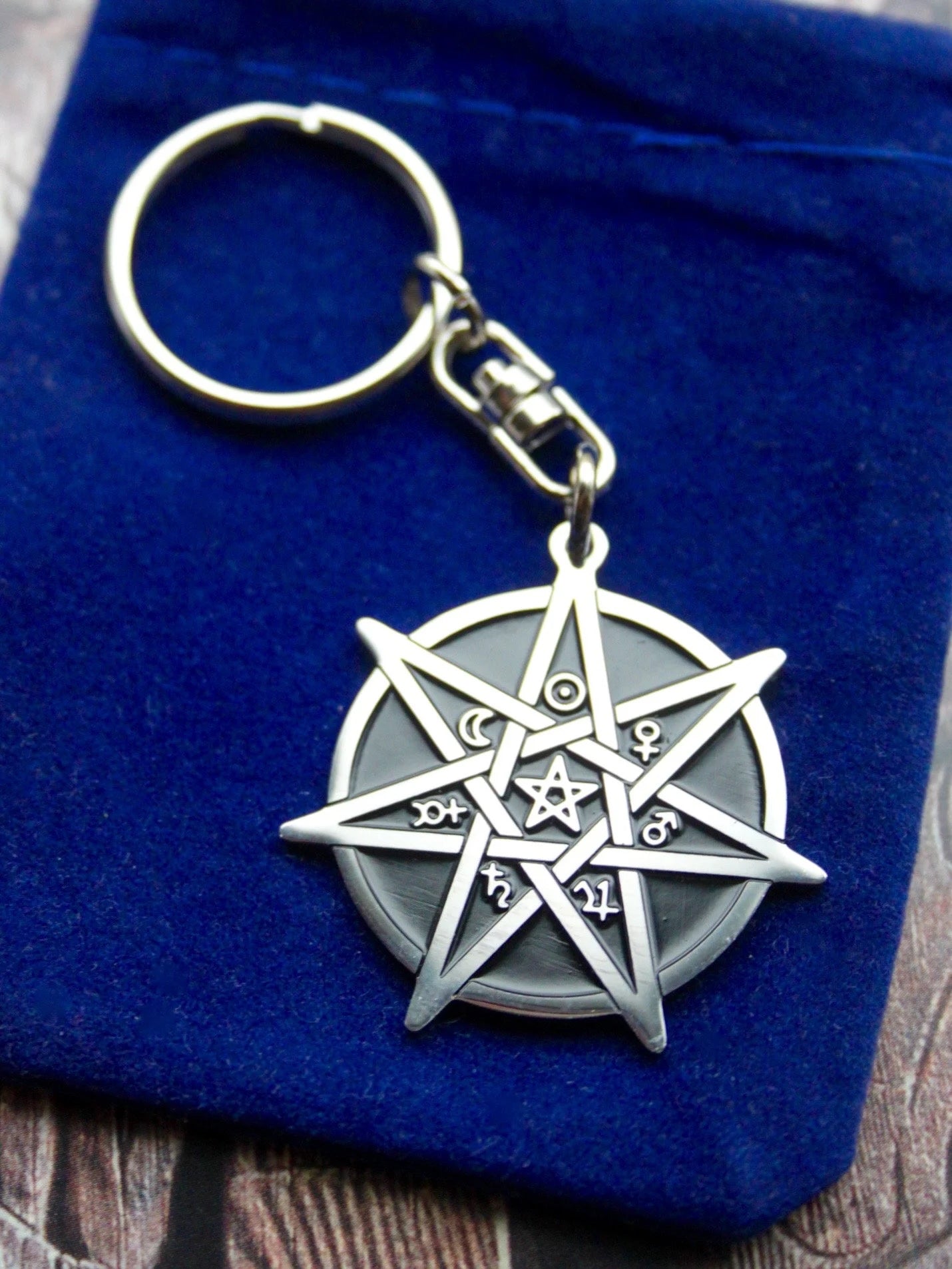 Septagram Keyring with Gift Pounch